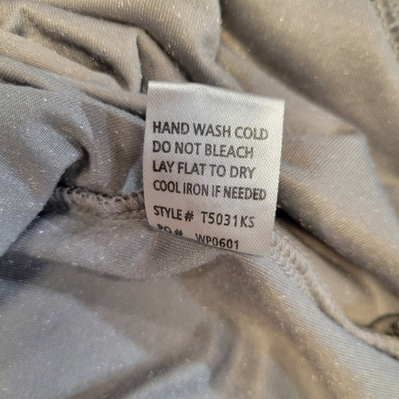 Wishlist Womens Grey Velvet Relaxed Cuffed Sleeve Top T5031KS Size M/L - Picture 7 of 8